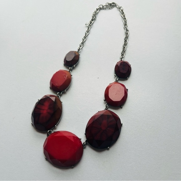 Elegant Red Statement Necklace - Picture 2 of 5